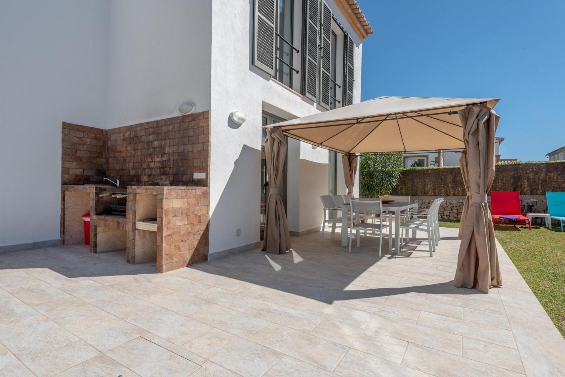 Mit Privatpool Fuer 8 Personen Ca 176 Qm In Portocolom, Mallorca Suedostkueste Von Mallorca * Puerto Colom