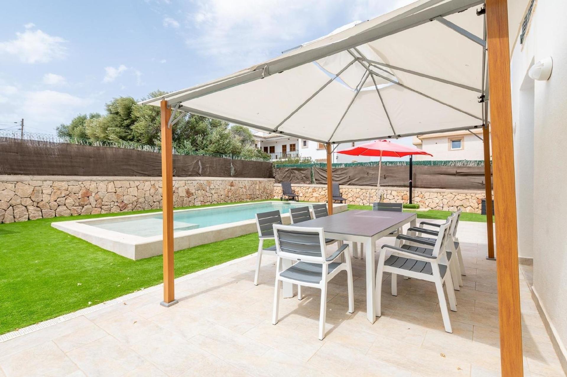 Ferienhaus Mit Privatpool Fuer 8 Personen Ca 176 Qm In Portocolom, Mallorca Suedostkueste Von Mallorca